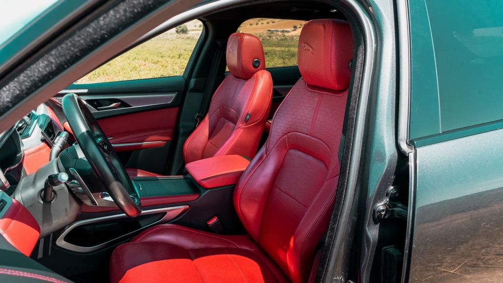 Jaguar F-Pace P400e AWD R-Dynamic HSE
