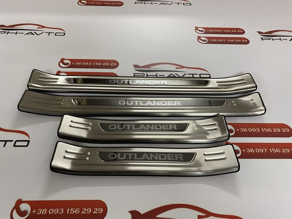 Накладки на пороги Mitsubishi Outlander 2013-2022 Premium якість