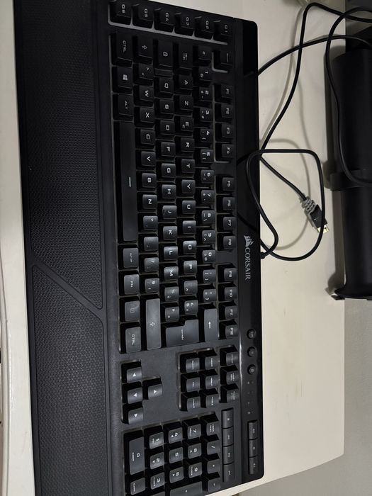 Teclado Gamer Corsair