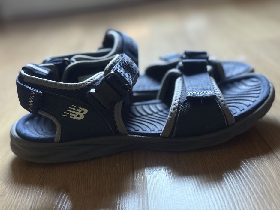 New Balance Sandały 40