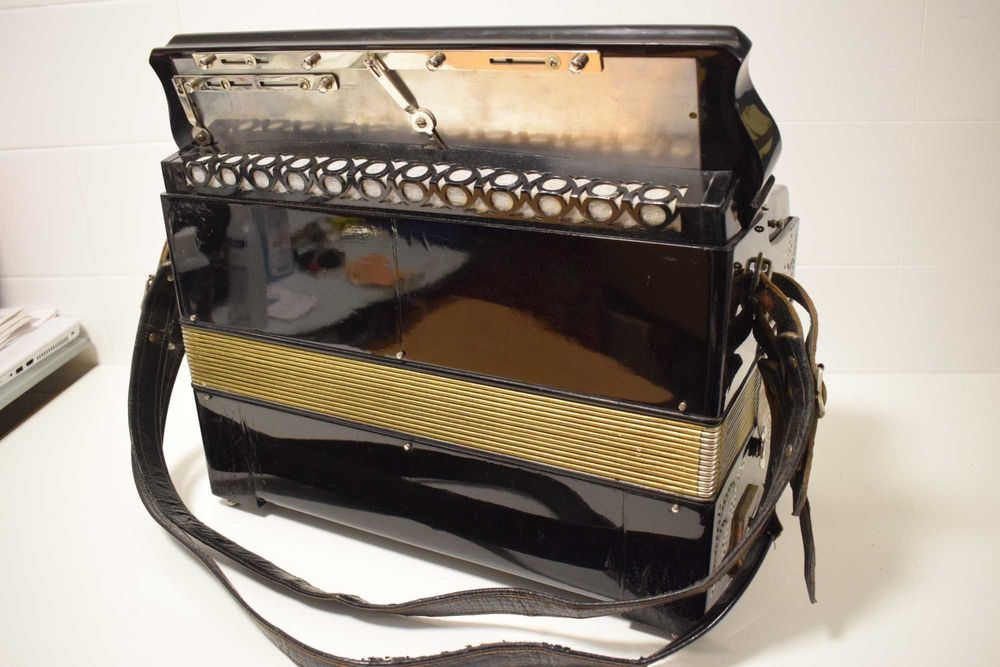 Acordeao Reginelli 4 Voz. N 37