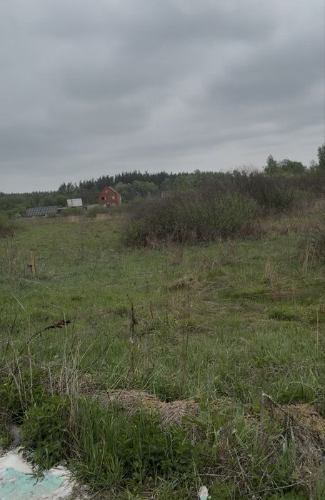 Земельна ділянка в топ локації з виїздом на трасу