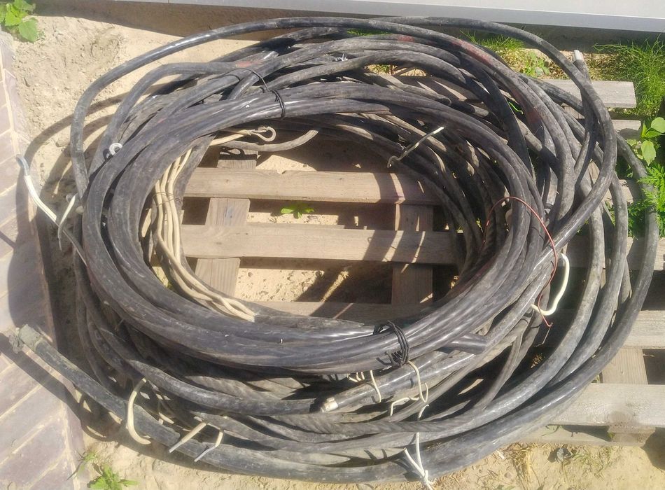 Куски силового алюминиевого многожильного кабеля, б/у