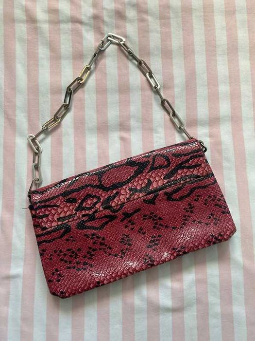 Mała bordowa torebka wężowa skórka panterka na łańcuszku