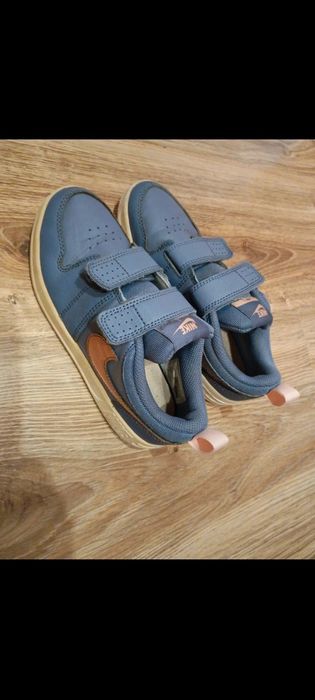 Buty Nike dla dziewczynki rozm 33 ;)