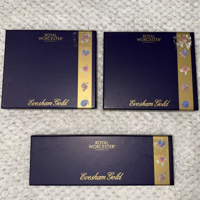 Sztućce Royal Worcester: 6 łyżeczek, 6 widelczyków i łopatka do ciast