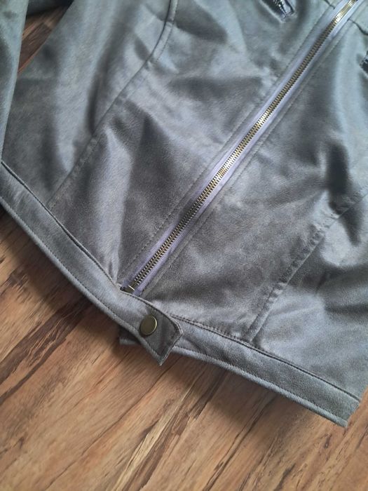 nowa cienka beżowa kurteczka na metce jest roz M ale to chyba  XS/S