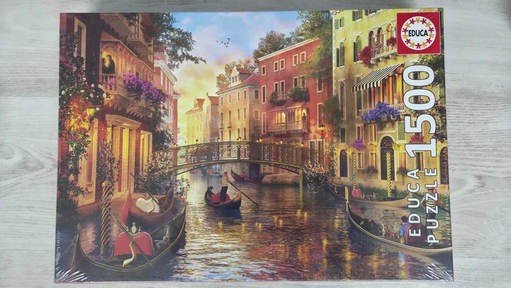 Puzzles 1500 e 2000 peças - Veneza, Amesterdão e Comic Puzzle