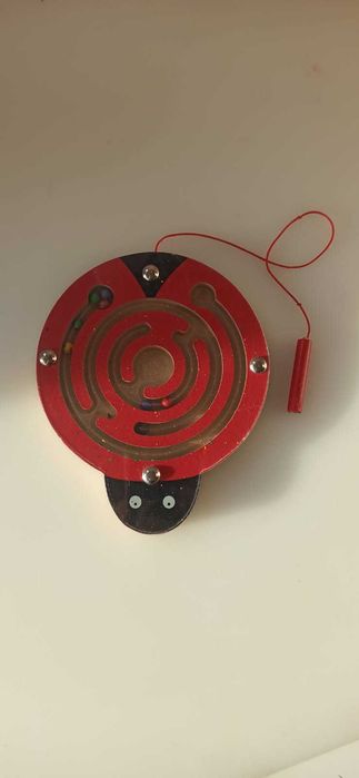 Zabawka  edukacyjna  Biedronka