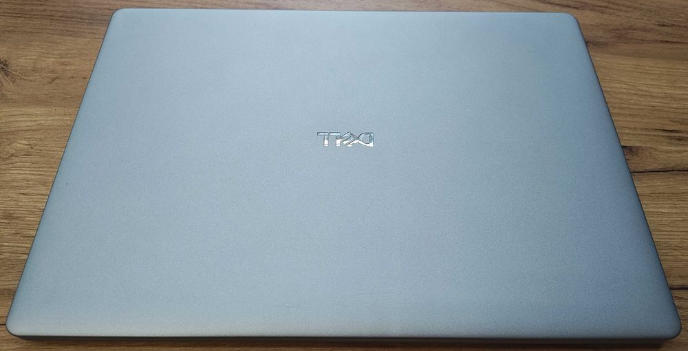 Сучасний ноутбук Dell 16 DC16250 / Intel Core 7 150U / 16 ГБ DDR5 / 512 ГБ SSD / 16" FHD+ Touch / Intel Graphics / Windows 11 PRO стан нового.