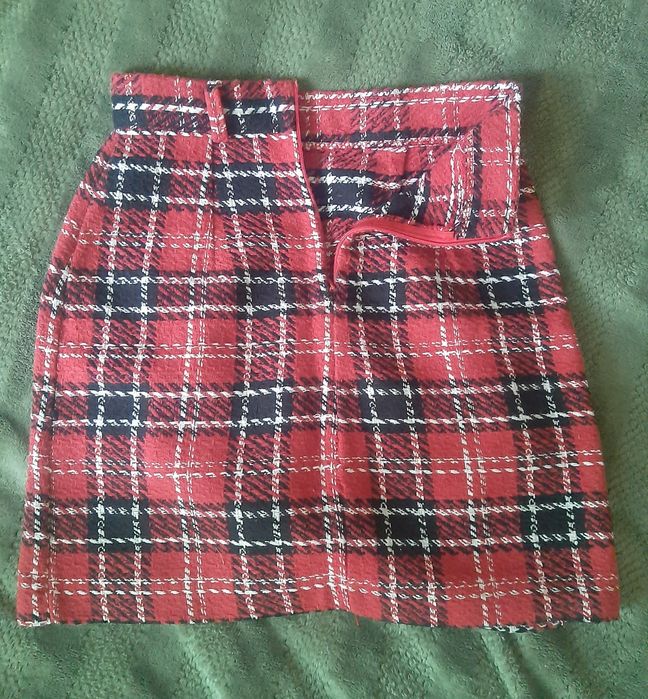 Твідова спідниця