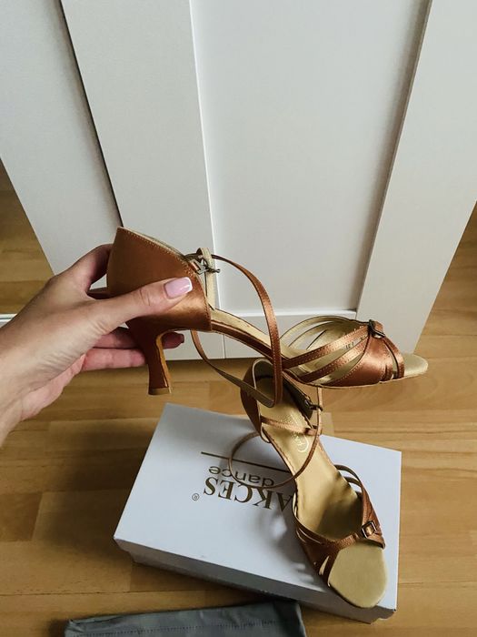 Nowe buty taneczna 41