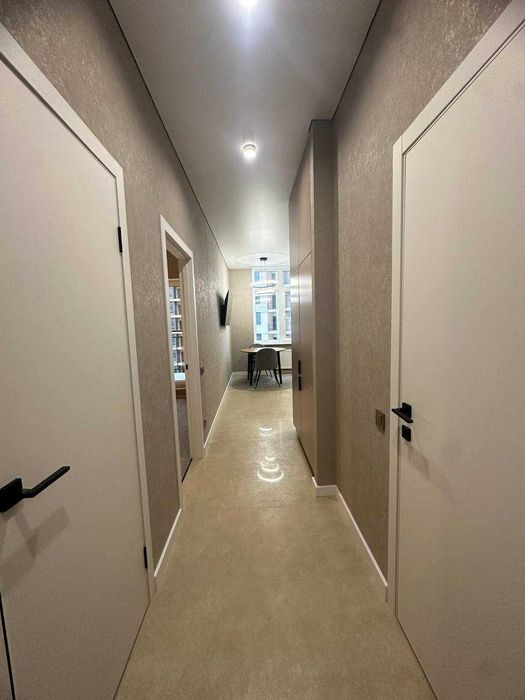 Власна 1к квартира в 66Ж з гардеробною як у Керрі Бредшоу