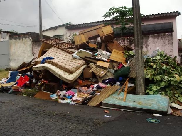 Limpeza e Demolições de Quintais/Garagens e Casas!