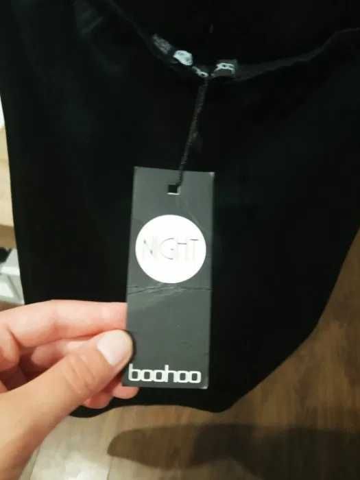 Sukienka firmy boohoo