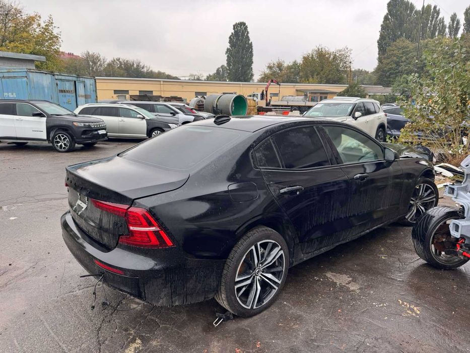 Четверть задня права, передня ліва/права volvo s60 вольво чтверть