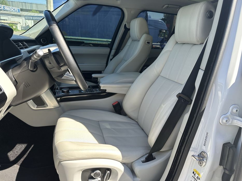 Продам ИДЕАЛЬНЫЙ RANGE ROVER 4.4 TDi официал