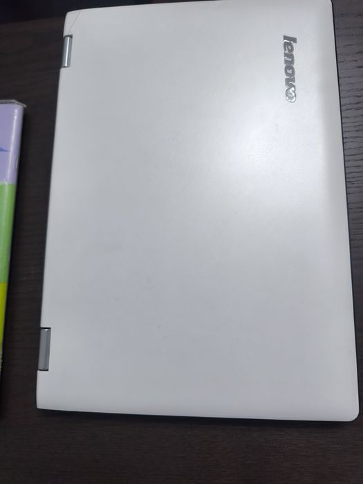 Portátil Lenovo Yoga 500-14IBD – i3, 8GB RAM, SSD 119GB
