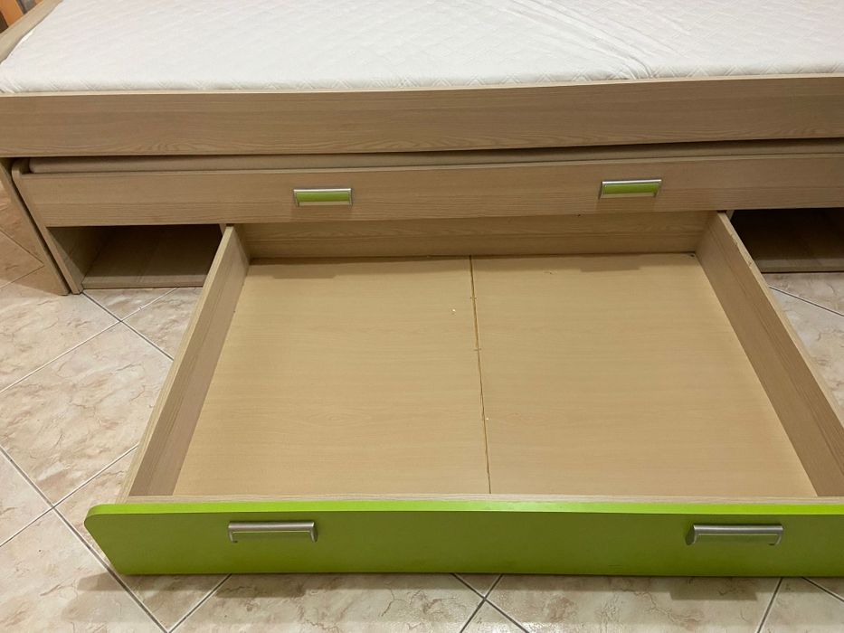 Łóżko młodzieżowe