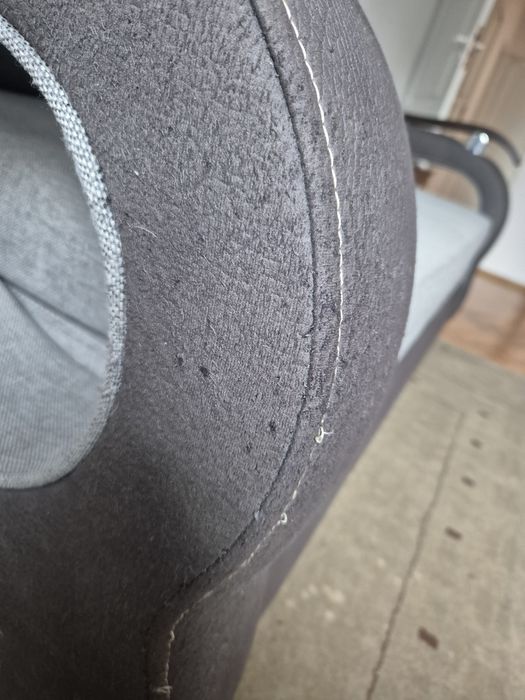 Sofa z sankcja spania plus pufa