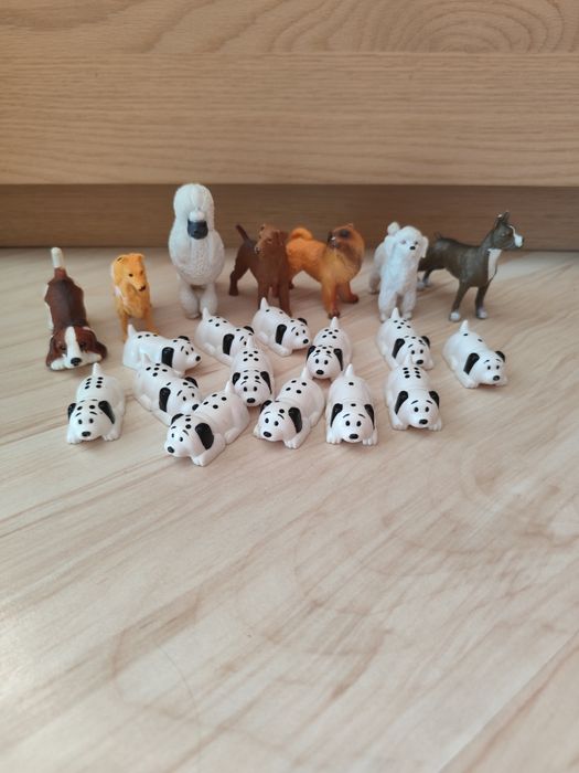 Zestaw pies figurki