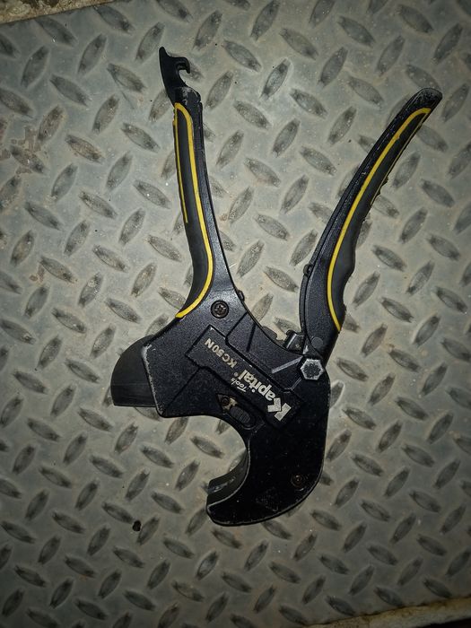 Tesoura de cortar tubos ate 50