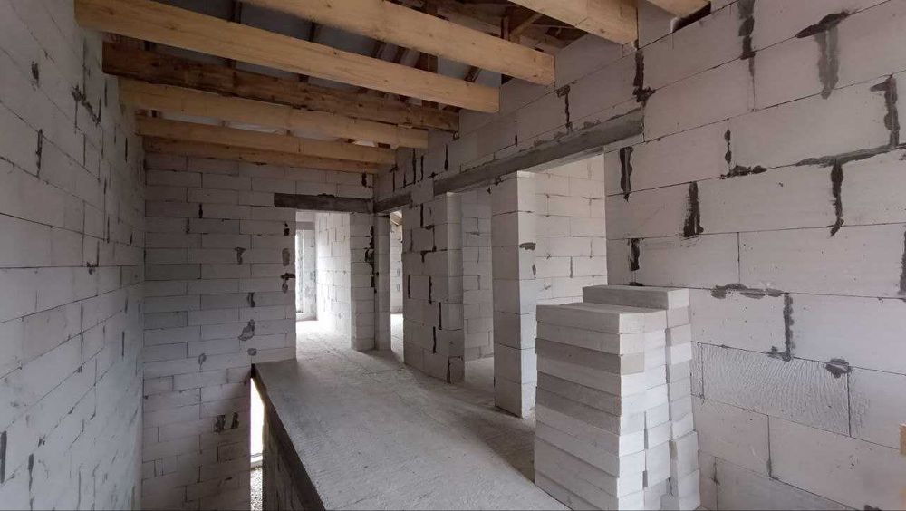 Продається ДУПЛЕКС з гаражем та власним подвір'ям, СОЦ. програми