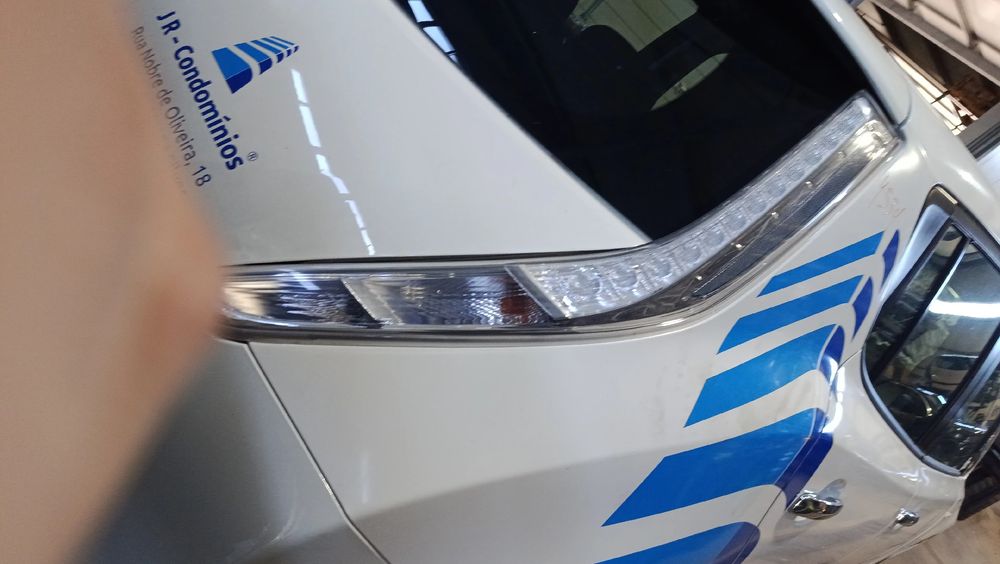 Farolim direito NISSAN Leaf EV (ZE0)
