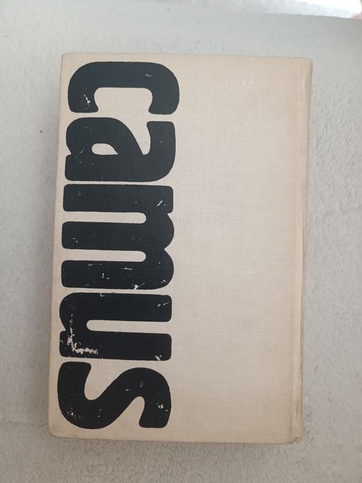 Albert Camus - Eseje