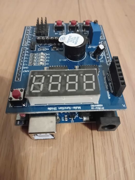 Arduino com Shield Display 7 segmentos, botões, buzzer