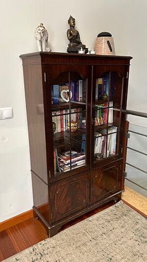 Estante inglesa em mogno