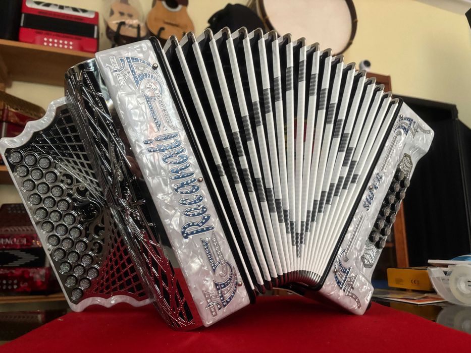 Concertina nova recanatti muito leve