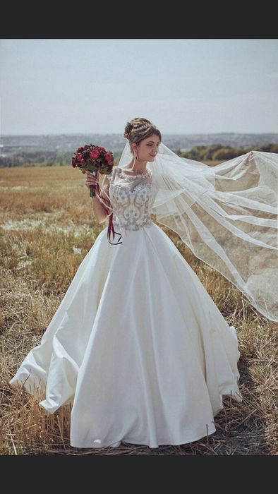 Весільна сукня по мінімальній ціні