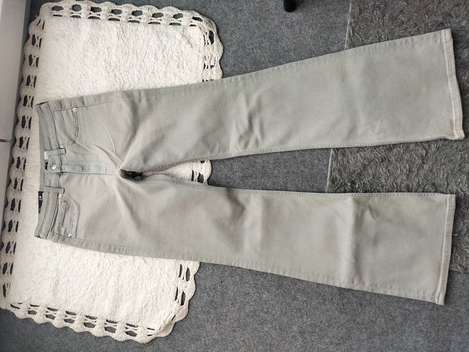 Dżinsy dzwony flare hm