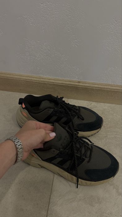 Кросовкі жіночі adidas