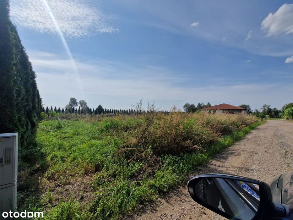Działka budowlana 1798 m² z utwardzonym dojazdem