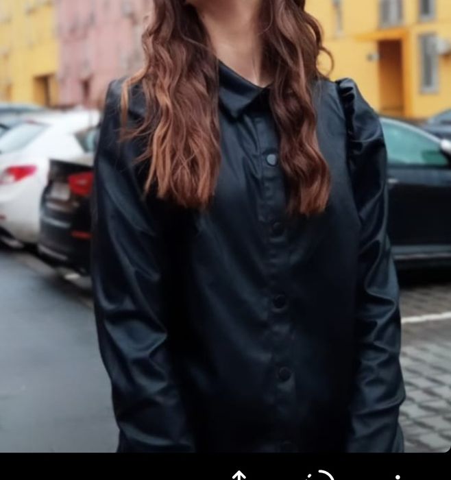 Шкіряна сорочка.