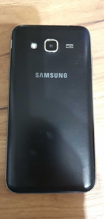 Samsung j3 i Nokia 1320 tani smartphone