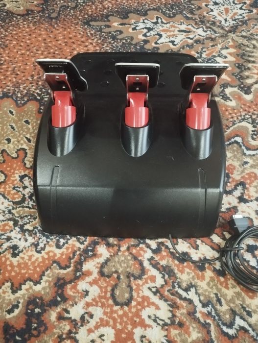 Продам руль Logitech G-25 полный комплект