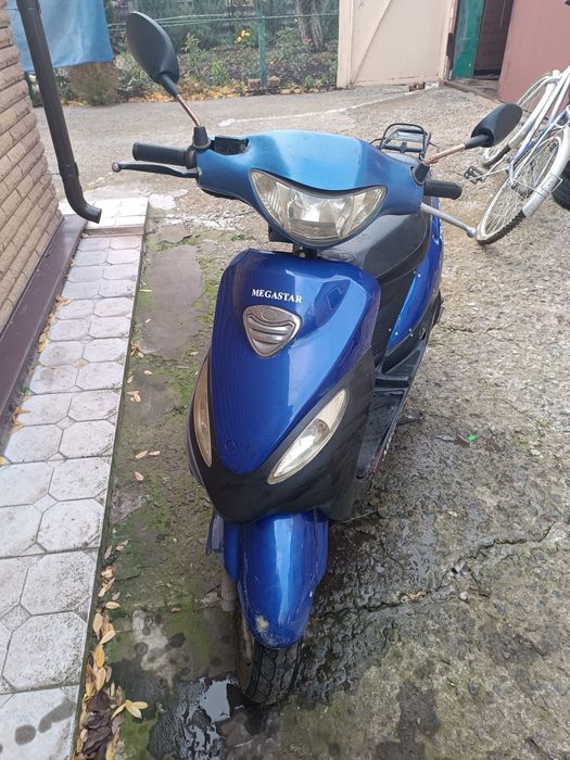 Скутер MEGASTAR бу