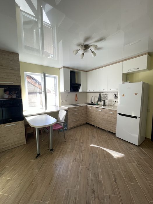 Двухэтажный дом с гостевым домом на участке Северный