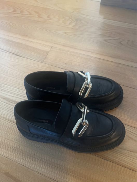 Loafersy Gino Rossi czarne r.39