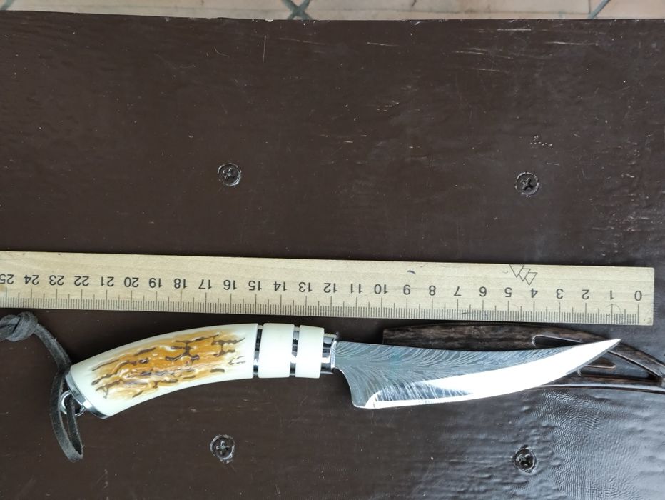 Ніж для обвалки з гострим вигнутим лезом для кухні Висока твердість