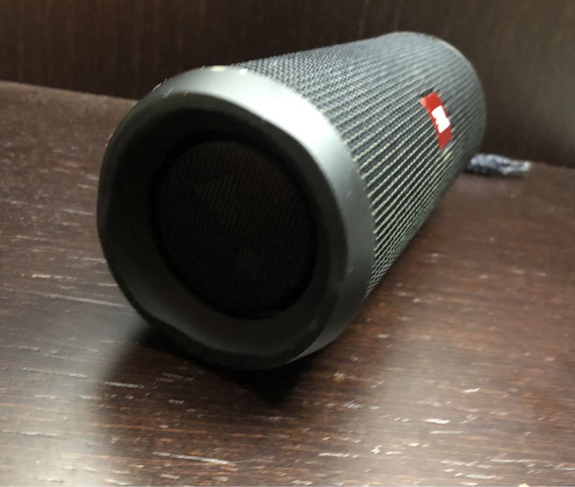 JBL Flip 4 Bluetooth | Som Potente, Resist. à Água, Excelente Estado