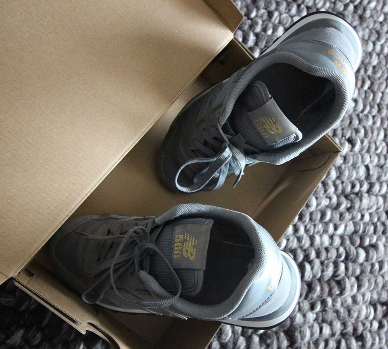 Sapatilhas cinza da New Balance 500