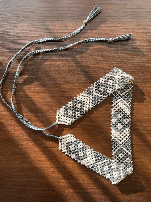 Чокери із бісеру в стилі Лесі Українки