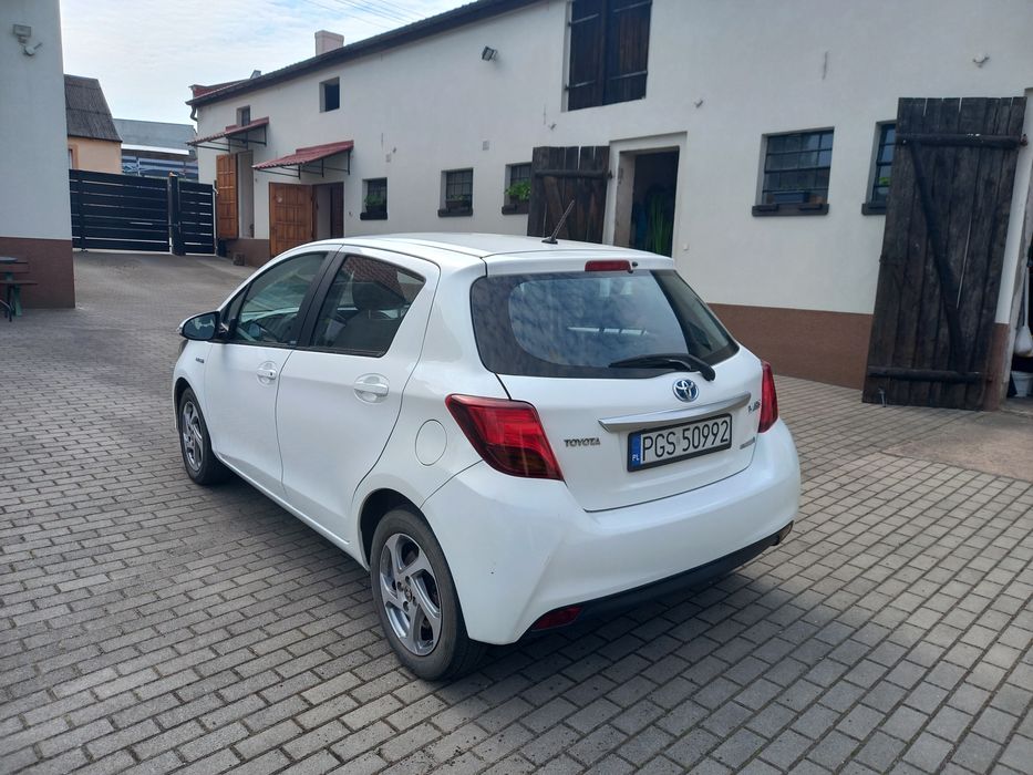 Toyota Yaris Hybryda 2017