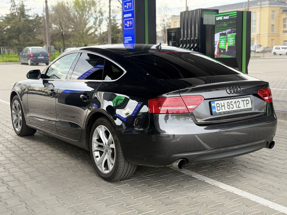 продам Audi A5 s line