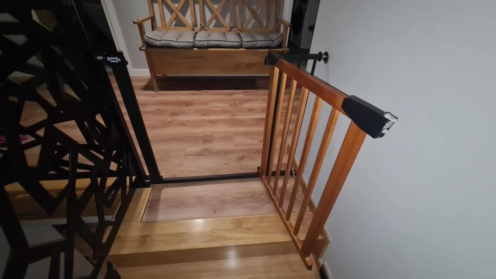 Bramka zabezpieczajaca na schody