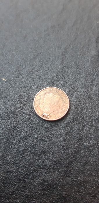 Vendo estas moedas de 1 e 2 cêntimos tem uma de 1 cêntimo com defeito